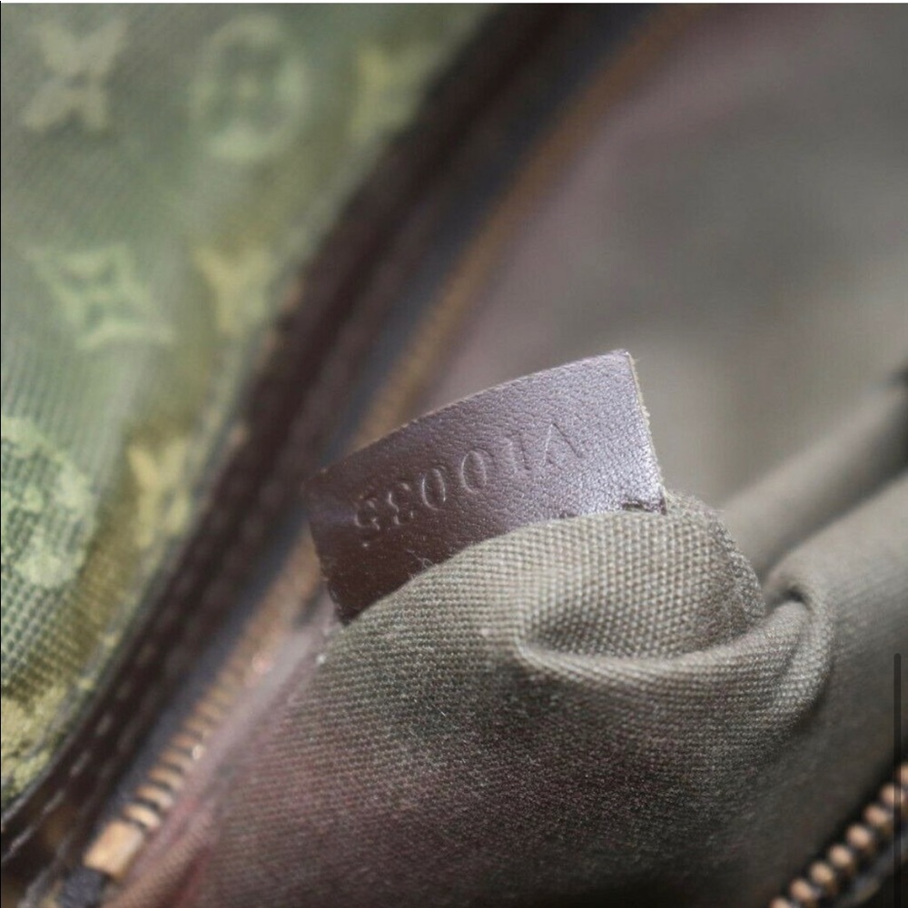 Louis Vuitton Green Monogram Canvas Shoulder Crossbody Bag with Front Pocket - Picture 8 of 14